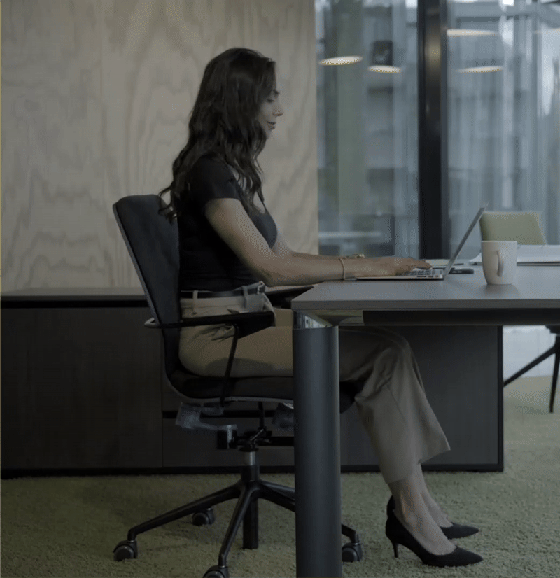 MovWing - Konzentriertes Arbeiten durch stabile Haltung